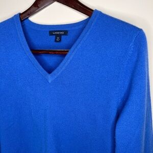 Women’s Lands End Blue Cashmere V-neck Sweater. Quiet Luxury. Winter Basics Warm